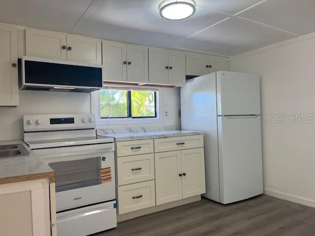 PARADISE BAY ESTATES - Residential