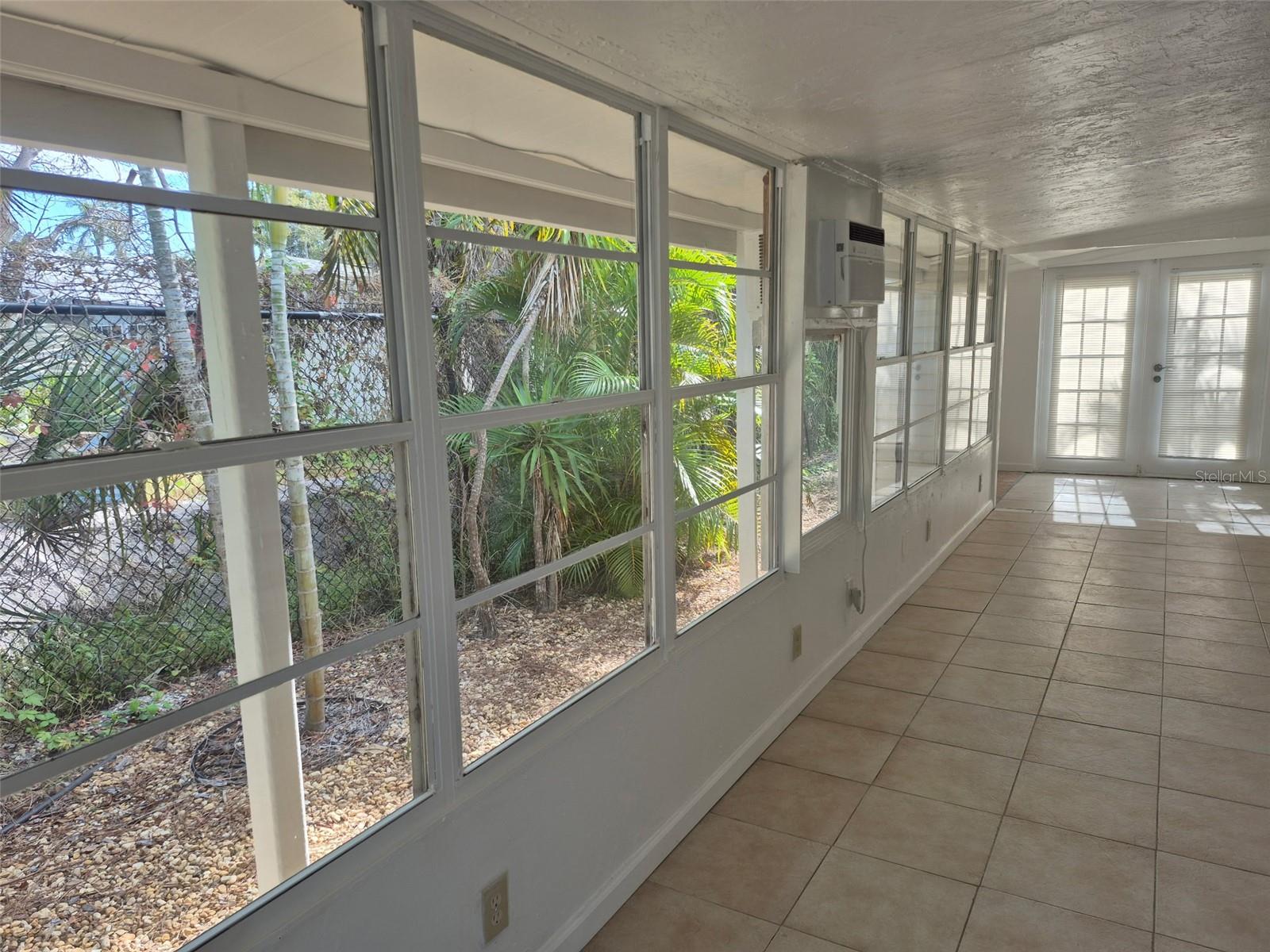 PARADISE BAY ESTATES - Residential