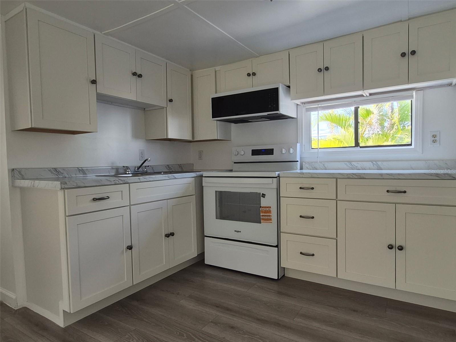 PARADISE BAY ESTATES - Residential