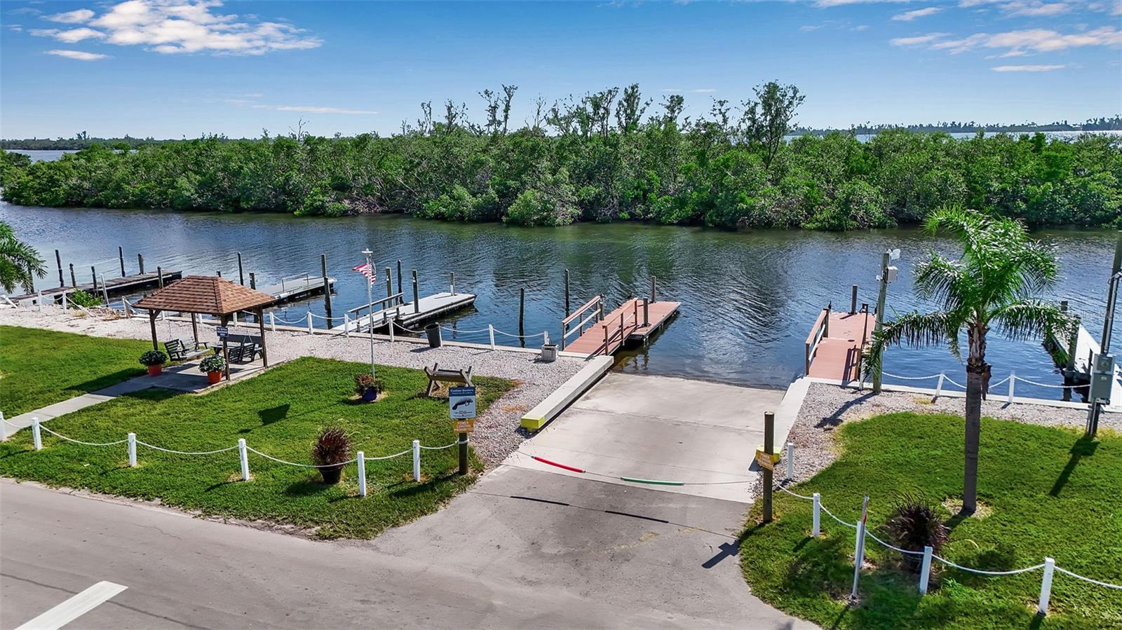 PARADISE BAY ESTATES - Residential