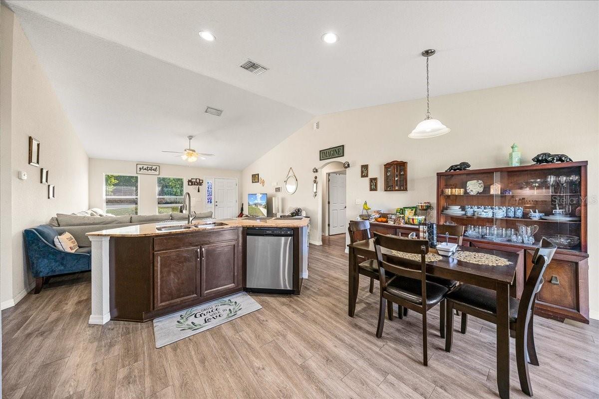 SILVER SPGS SHORES UN 24 - Residential