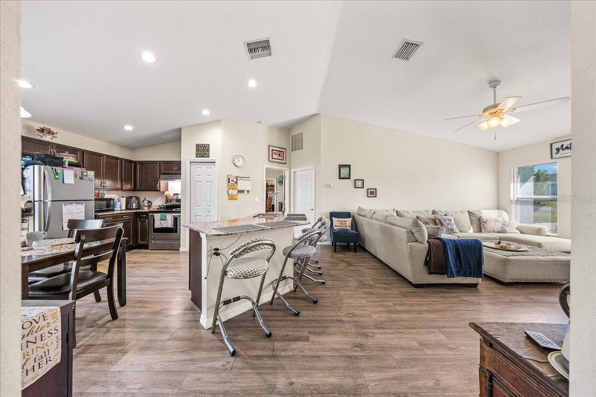 SILVER SPGS SHORES UN 24 - Residential