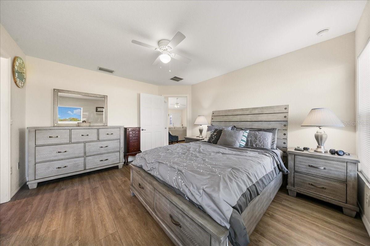 SILVER SPGS SHORES UN 24 - Residential