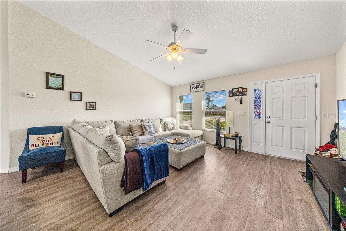 SILVER SPGS SHORES UN 24 - Residential