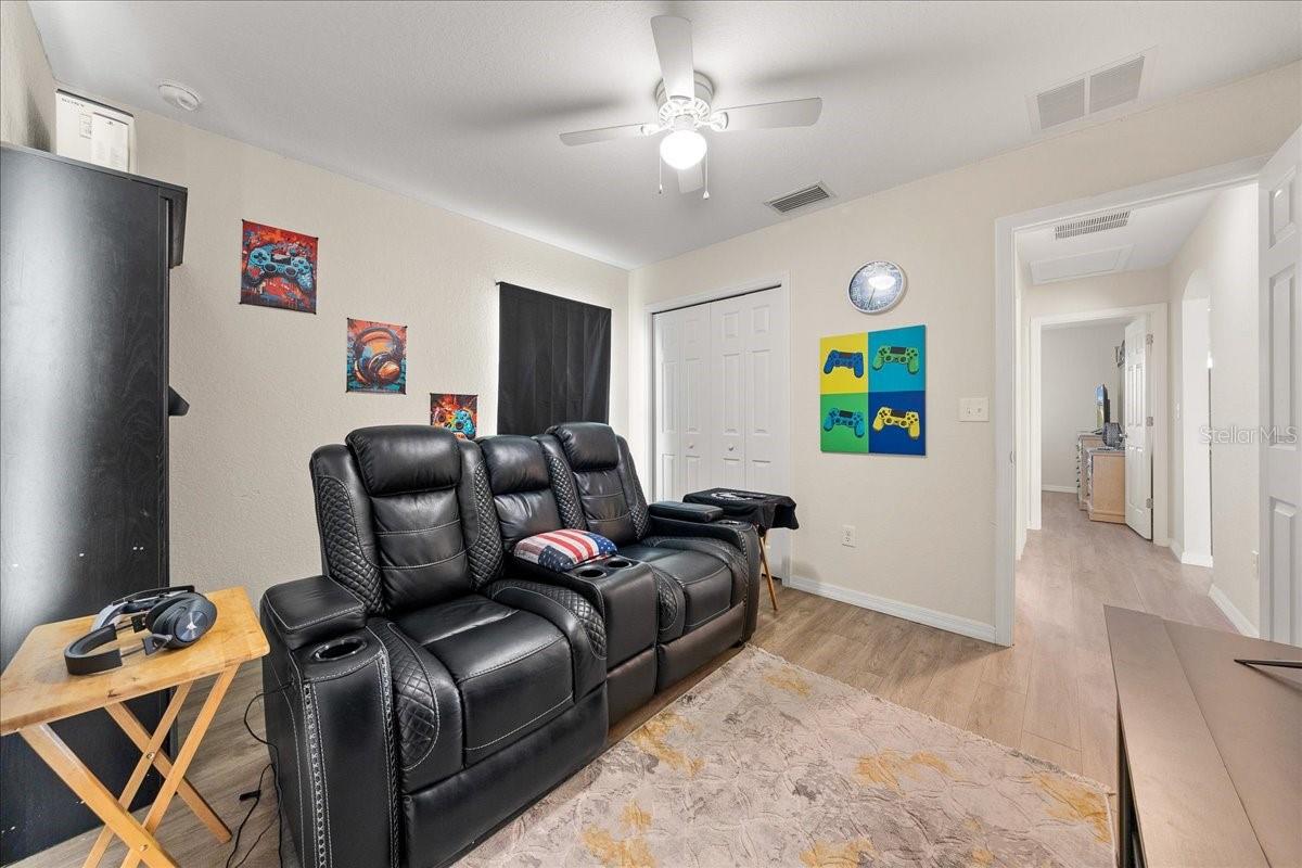 SILVER SPGS SHORES UN 24 - Residential