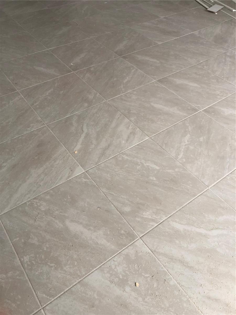 VILLAS DEL SOL AT KISS CONDO - Residential Lease