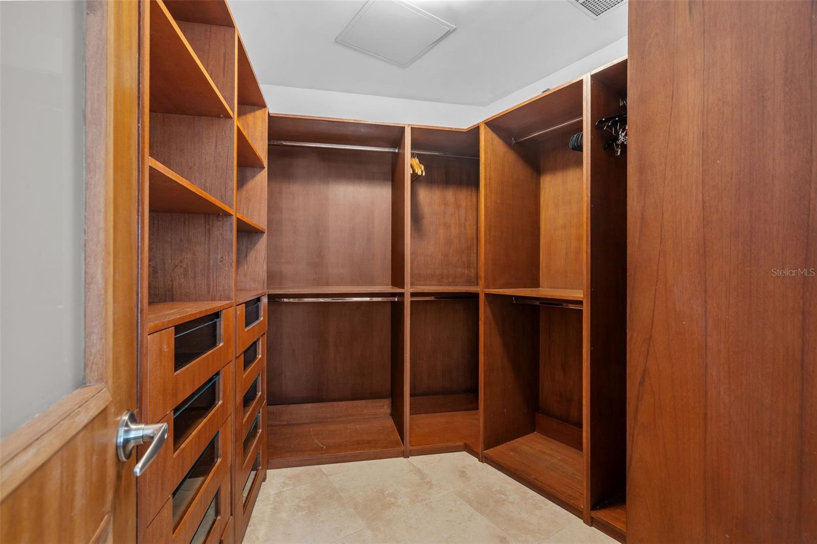 PLANTATION VILLAGE I - Residential