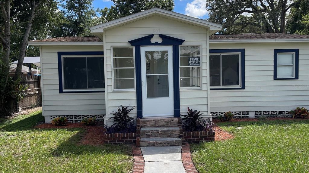 Photo of 807 E Orchid Avenue, Tampa, FL 33612 (MLS # S5134170)