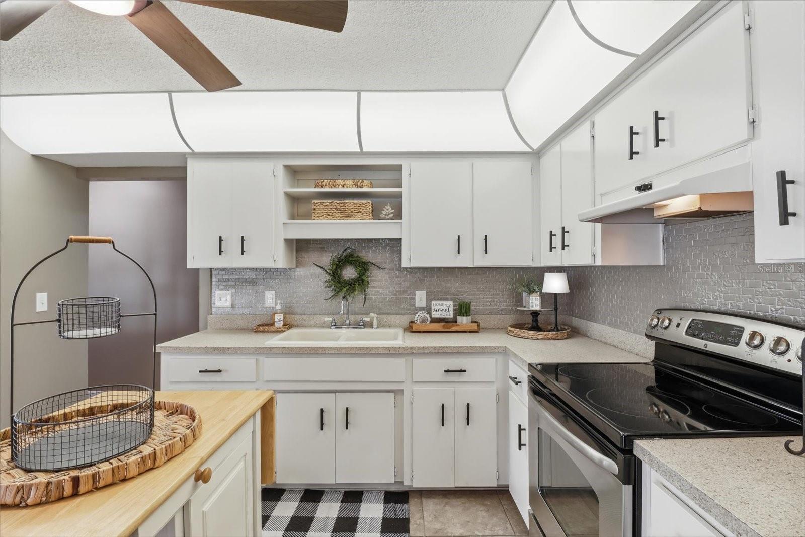 KENWOOD OAKS UNREC SUB - Residential