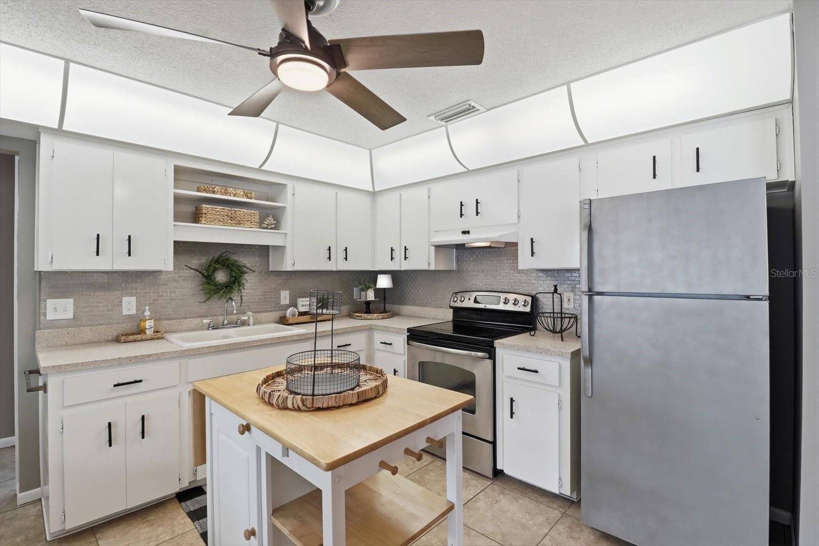 KENWOOD OAKS UNREC SUB - Residential