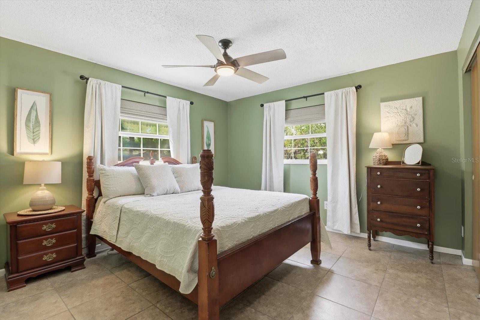 KENWOOD OAKS UNREC SUB - Residential