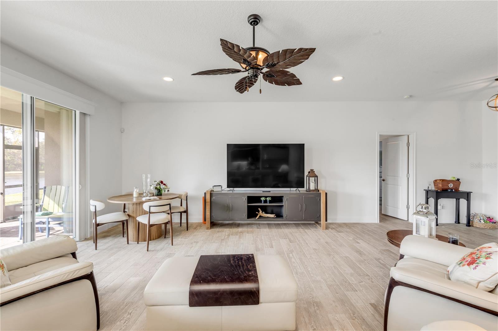 VERANO/VENETIAN BAY - Residential