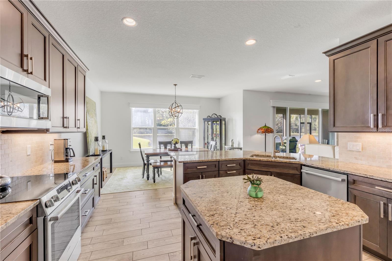 VERANO/VENETIAN BAY - Residential