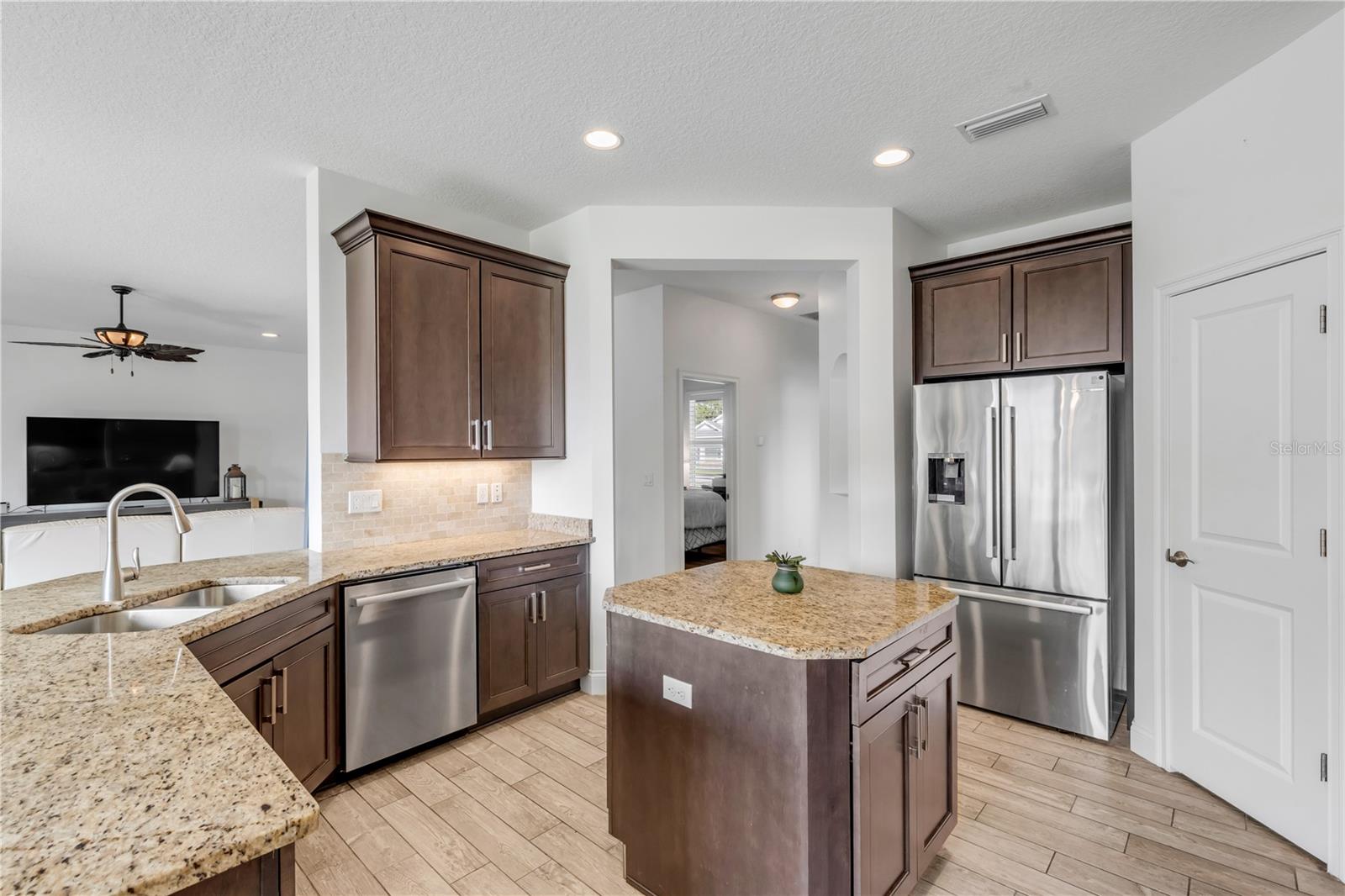 VERANO/VENETIAN BAY - Residential