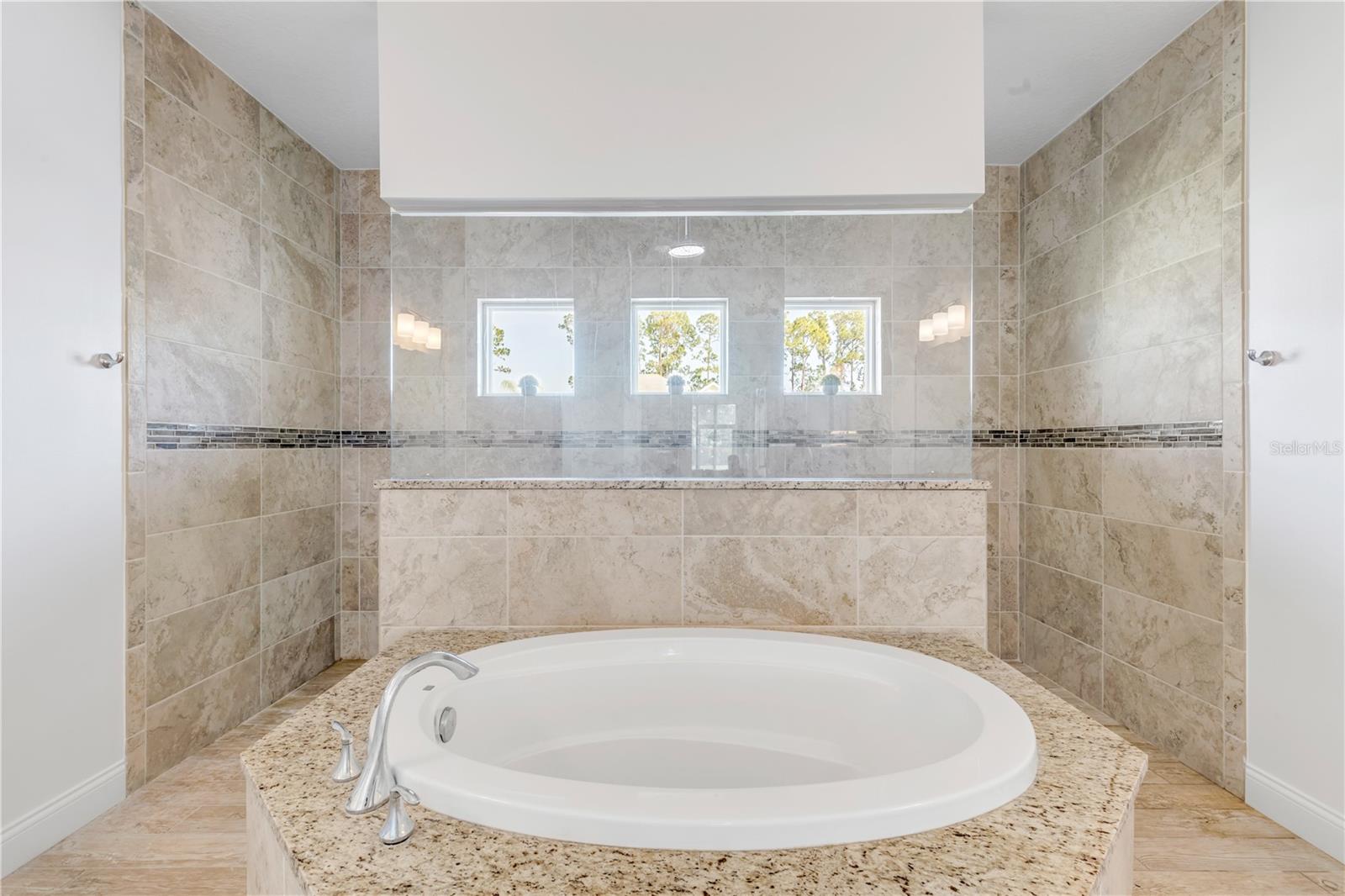 VERANO/VENETIAN BAY - Residential