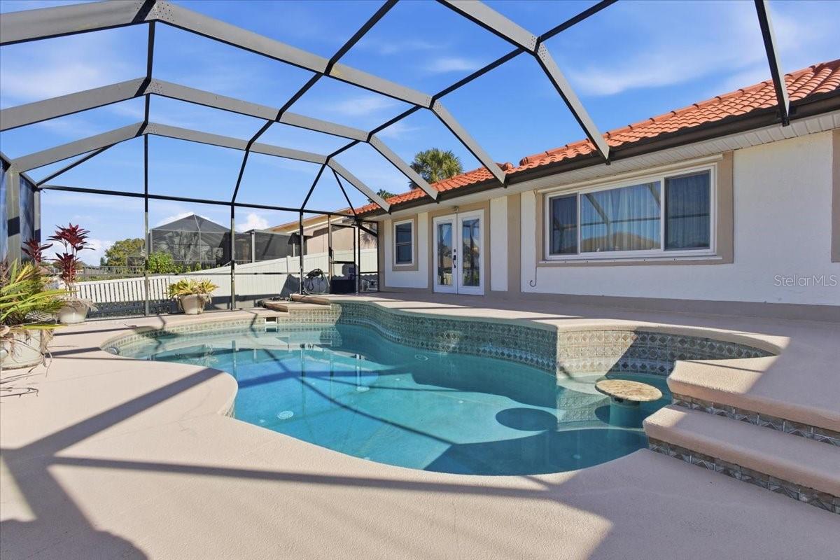 1 CORAL REEF COURT N