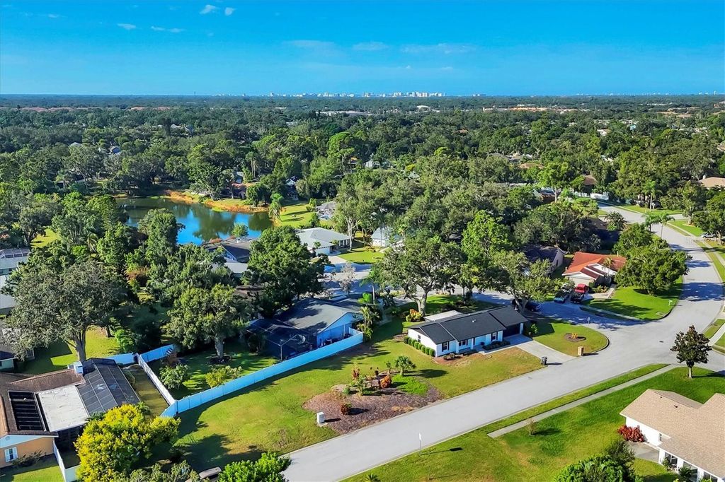 Photo of 7953 Cypress Lake Drive, Sarasota, FL 34243 (MLS # N6140835)