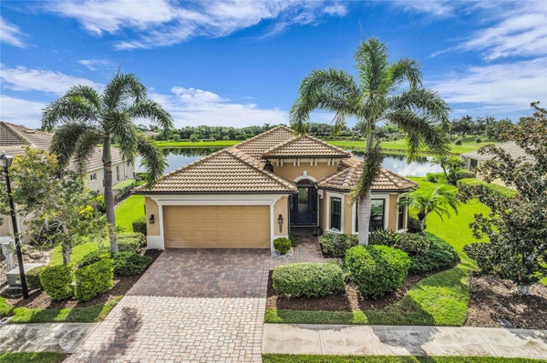 20110 GRANLAGO DR, VENICE, FL 34293 - Image 17c8e4de71e013b451f19175f59cffda/142892748