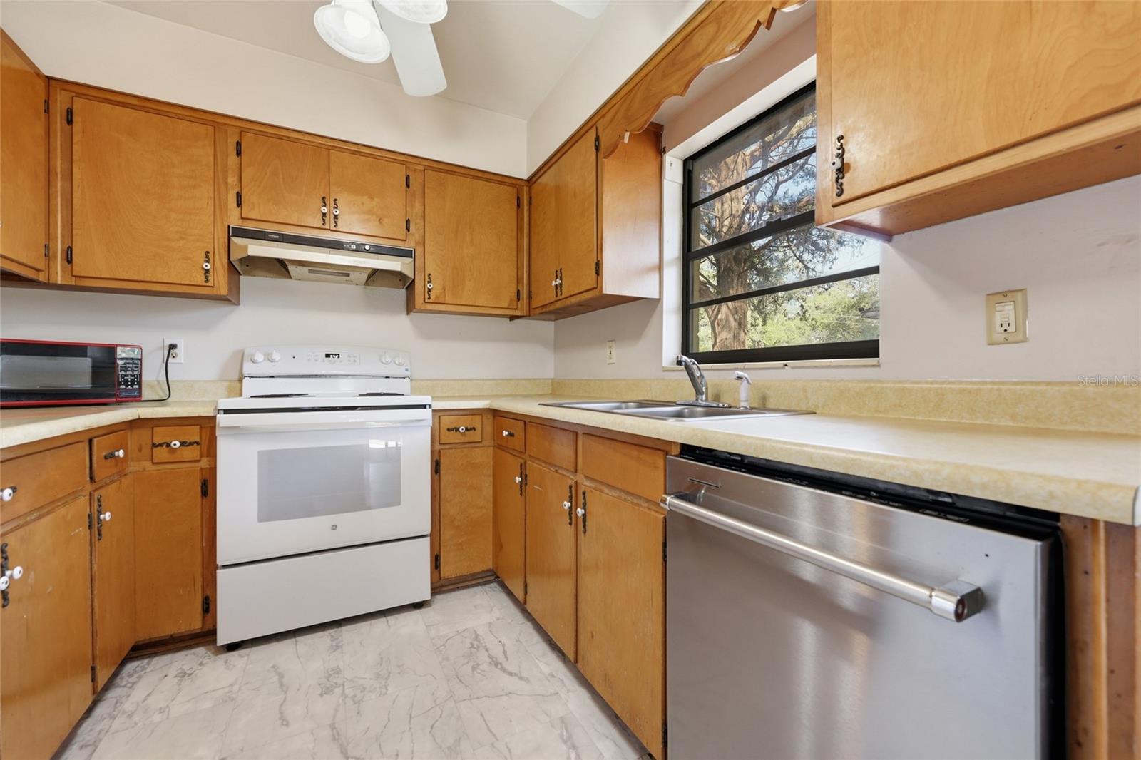 CAROL ESTATES EAST - Residential