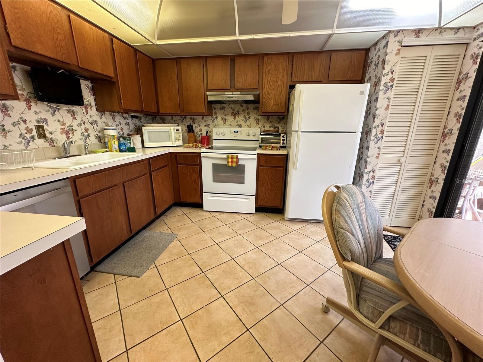 PELICAN COVE XVI - Residential Lease