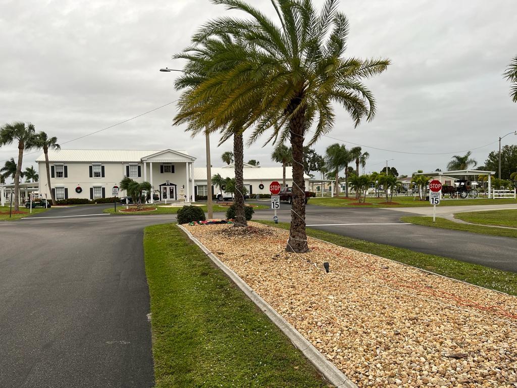 CARRIAGE VILLAGE - Land