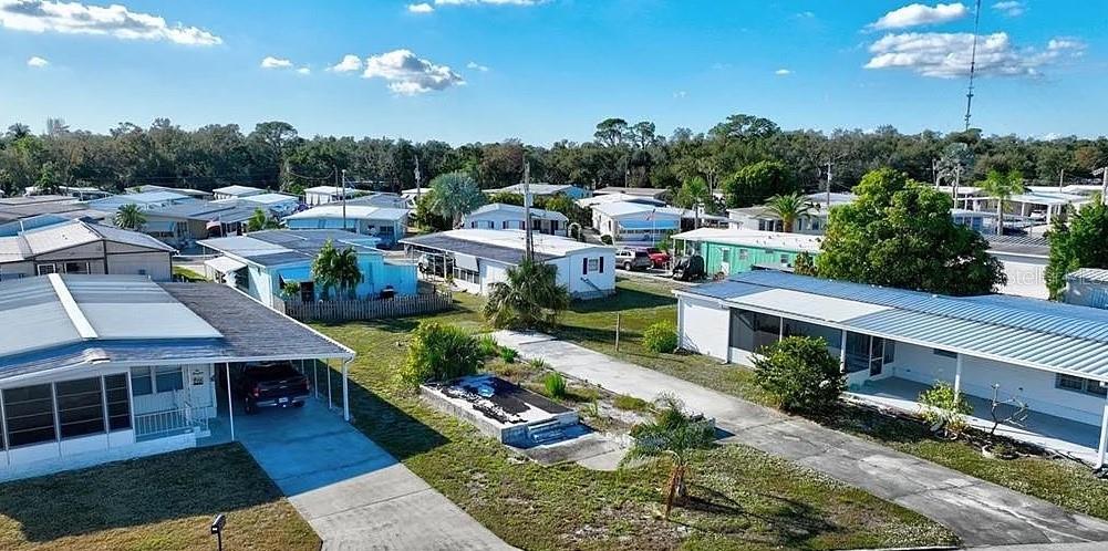 CARRIAGE VILLAGE - Land