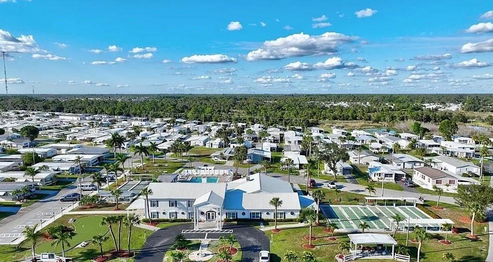 CARRIAGE VILLAGE - Land