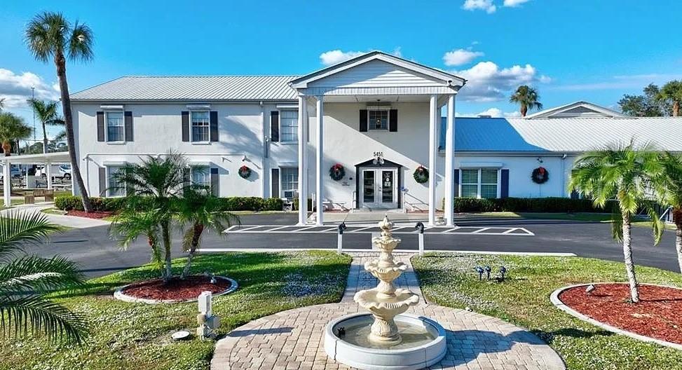 CARRIAGE VILLAGE - Land