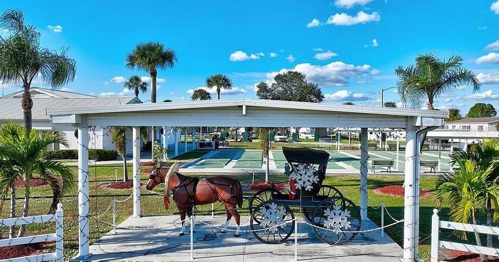 CARRIAGE VILLAGE - Land