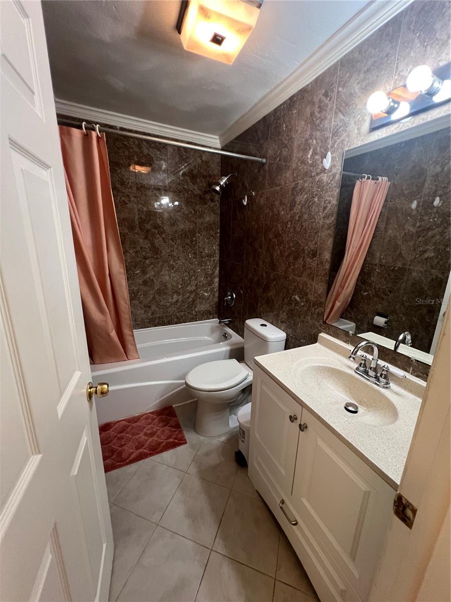 FAIRWAY OAKS - Residential