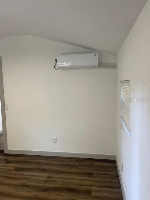 CRESENT LAKE GARDENS - Residential