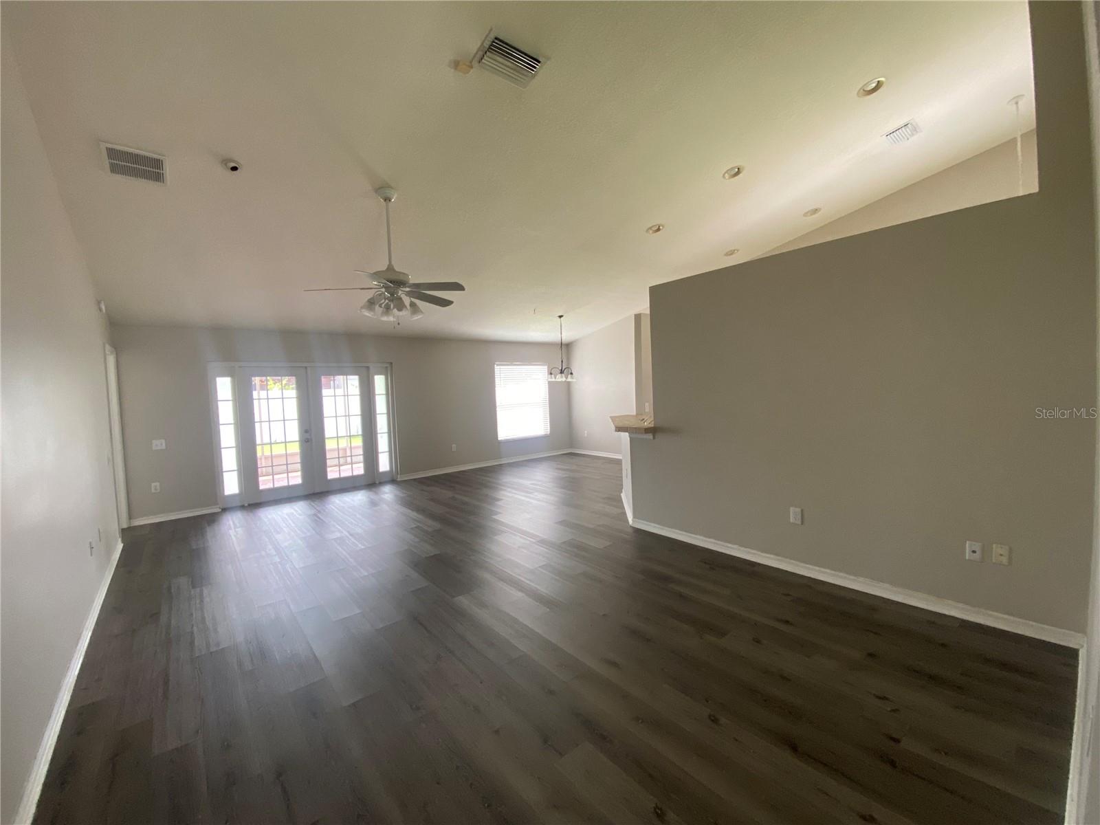 LEXINGTON OAKS PH 1 - Residential