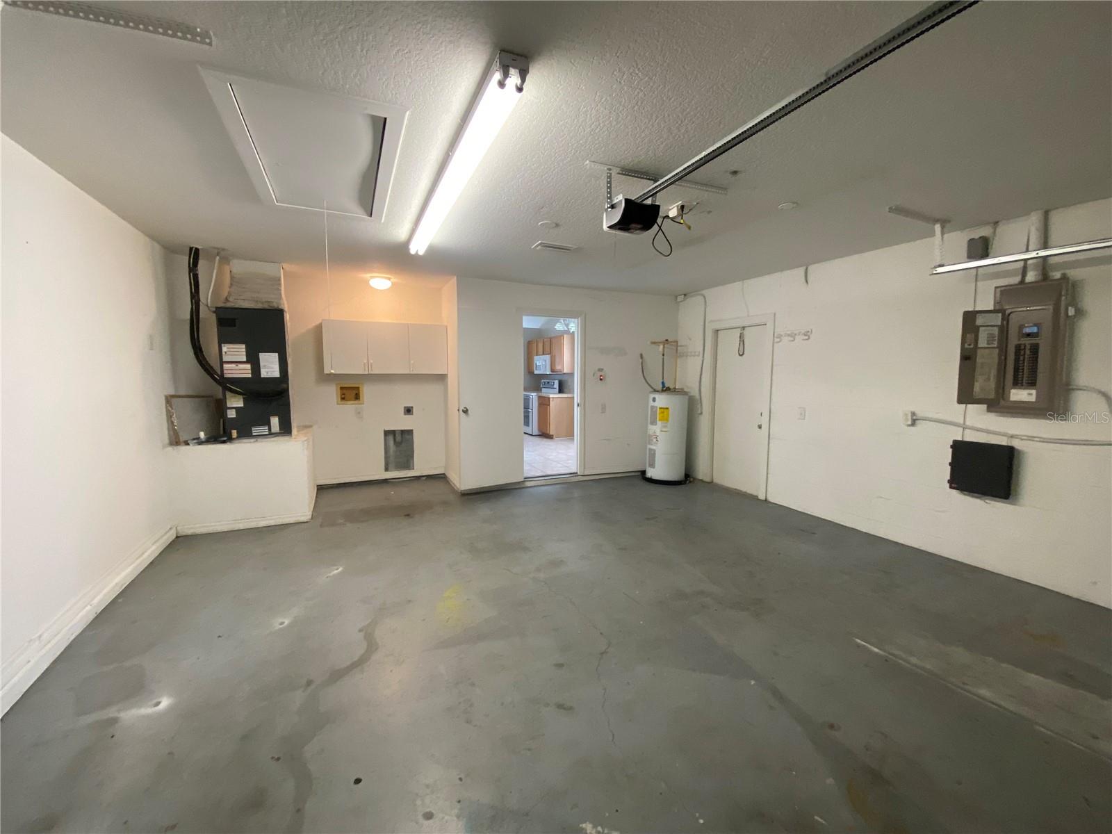 LEXINGTON OAKS PH 1 - Residential