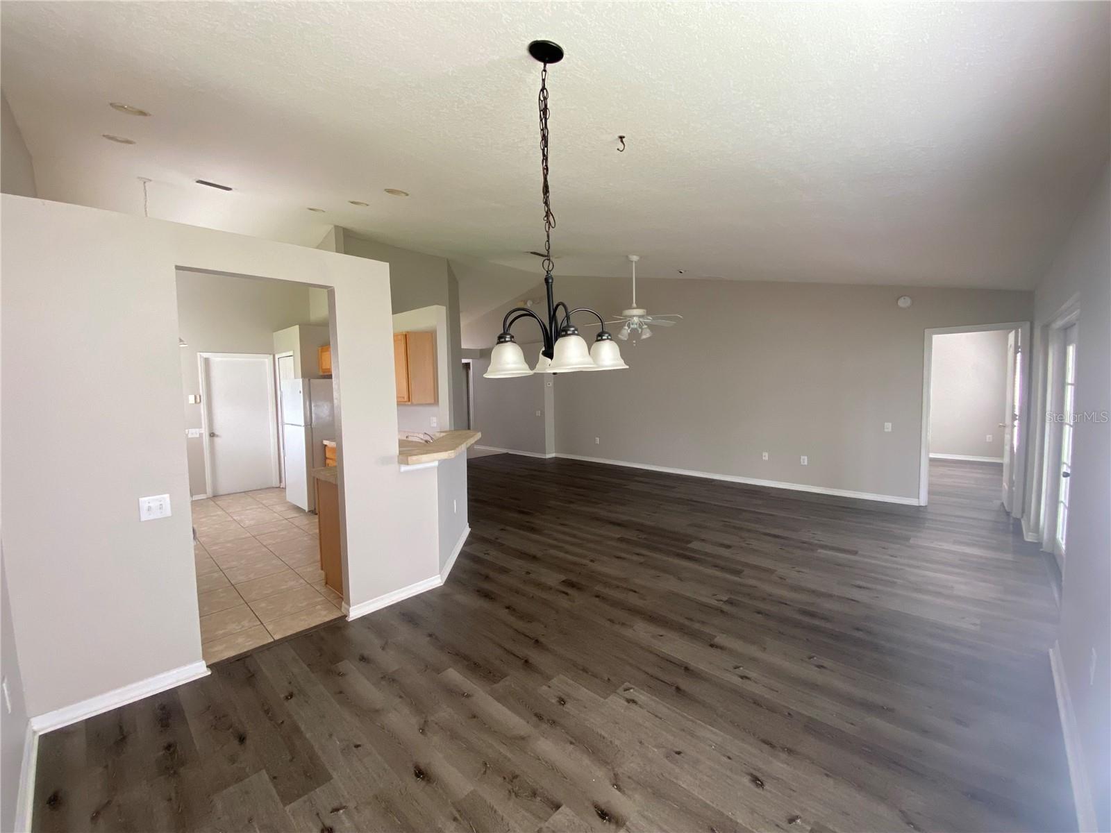 LEXINGTON OAKS PH 1 - Residential