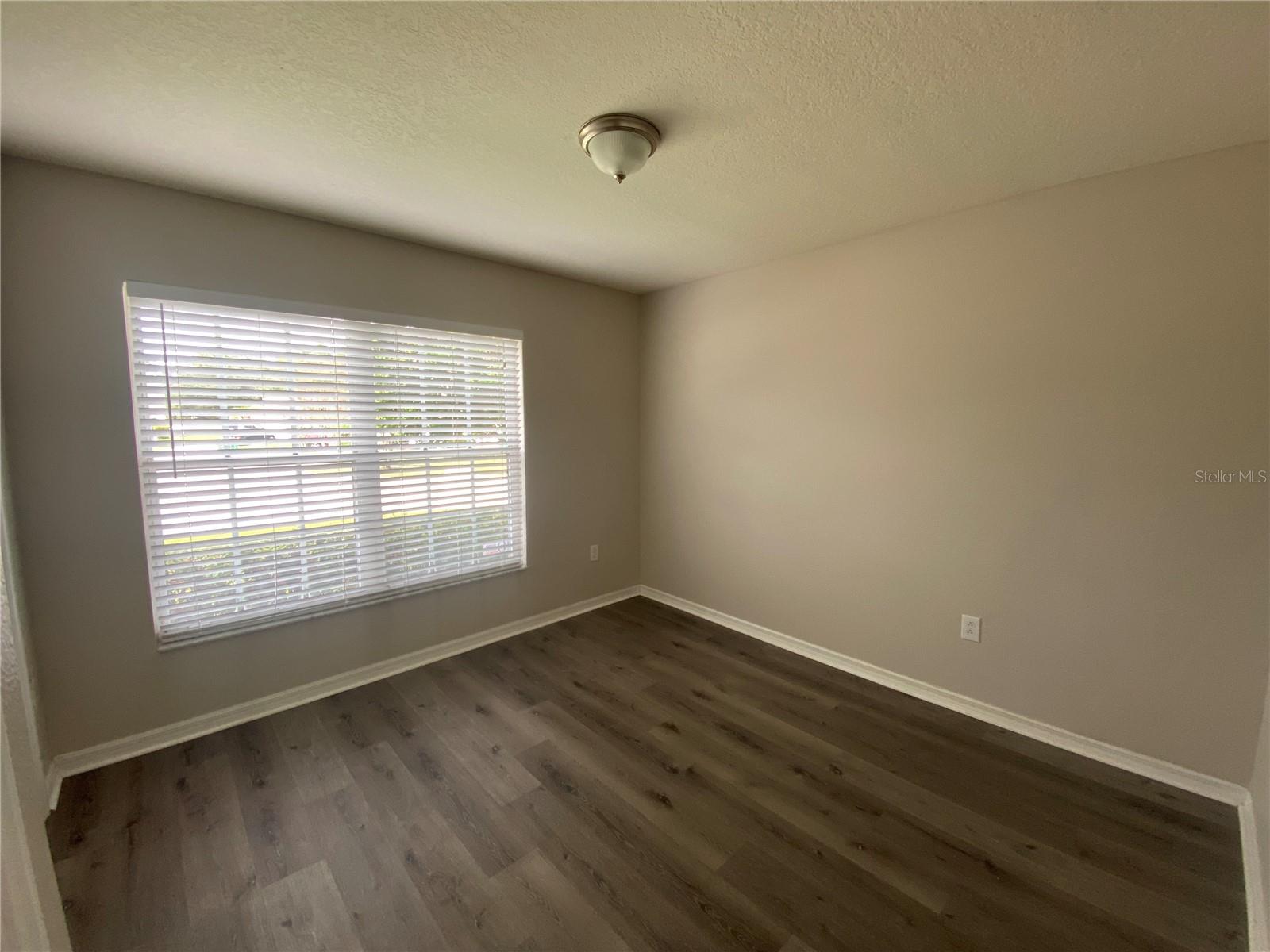 LEXINGTON OAKS PH 1 - Residential