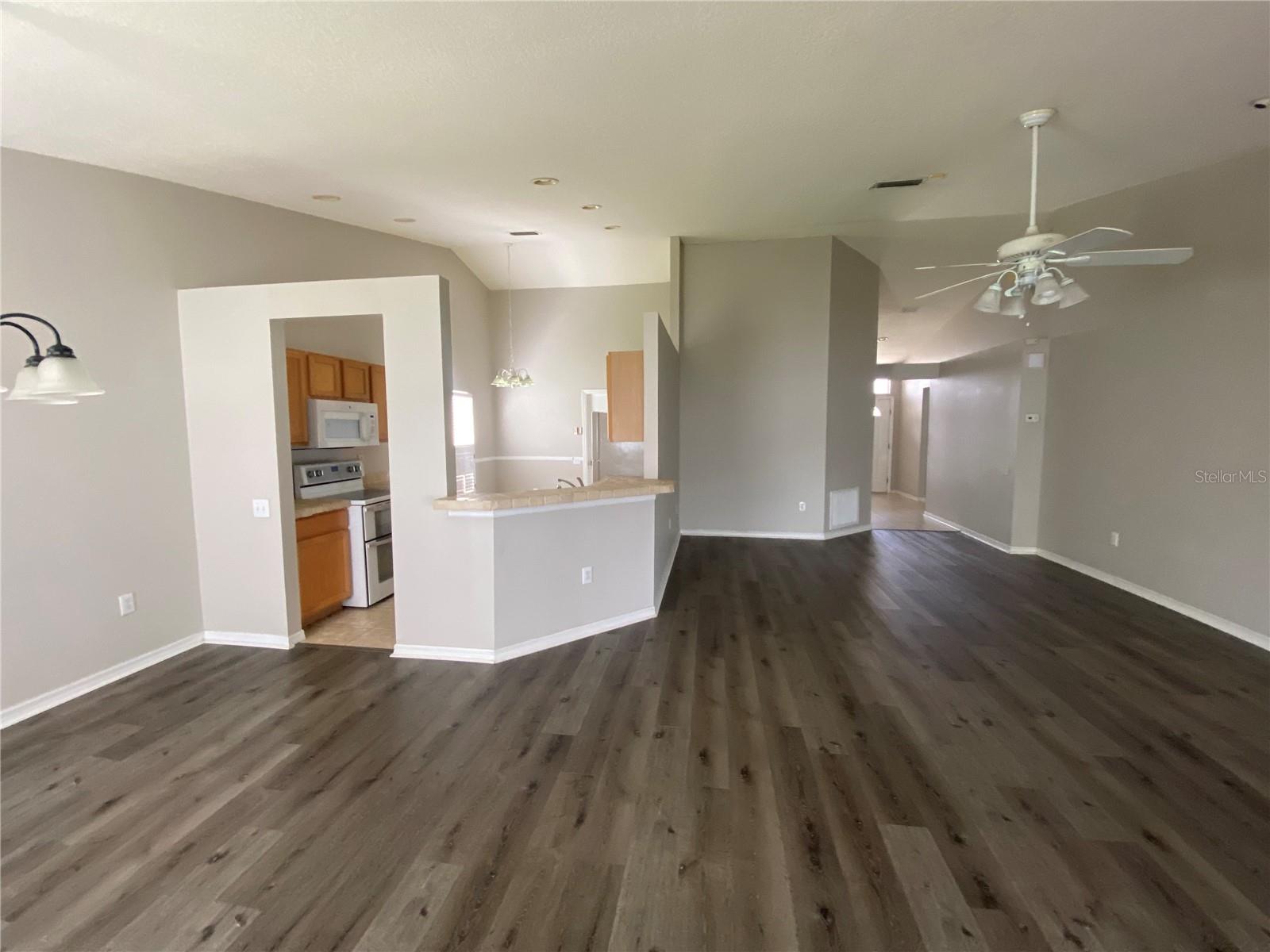 LEXINGTON OAKS PH 1 - Residential