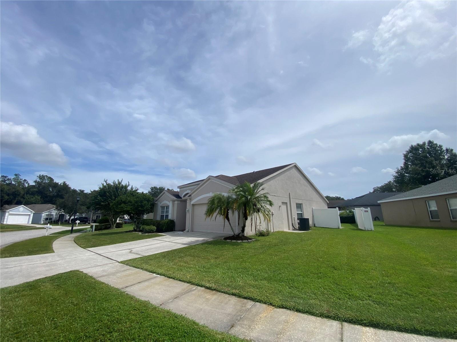 LEXINGTON OAKS PH 1 - Residential