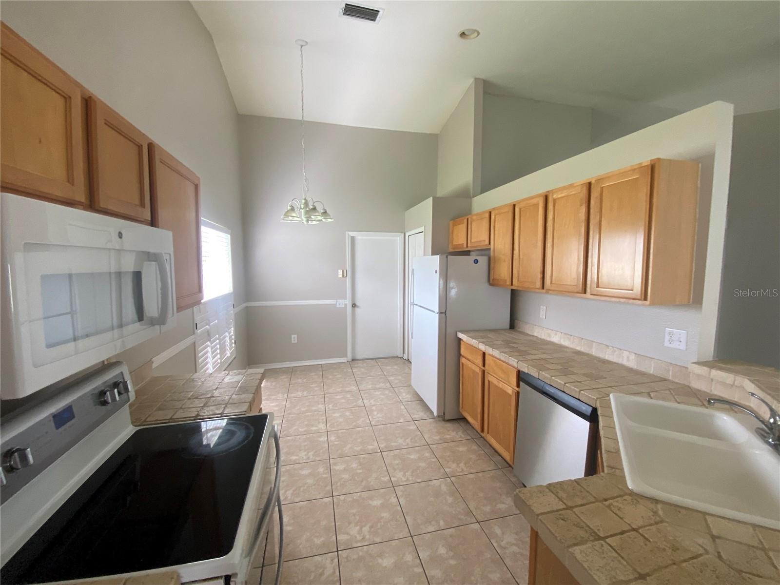 LEXINGTON OAKS PH 1 - Residential