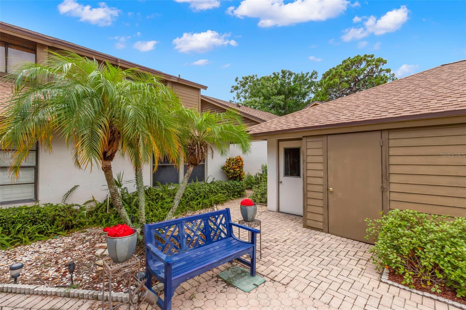 1901 BAYSHORE COURT