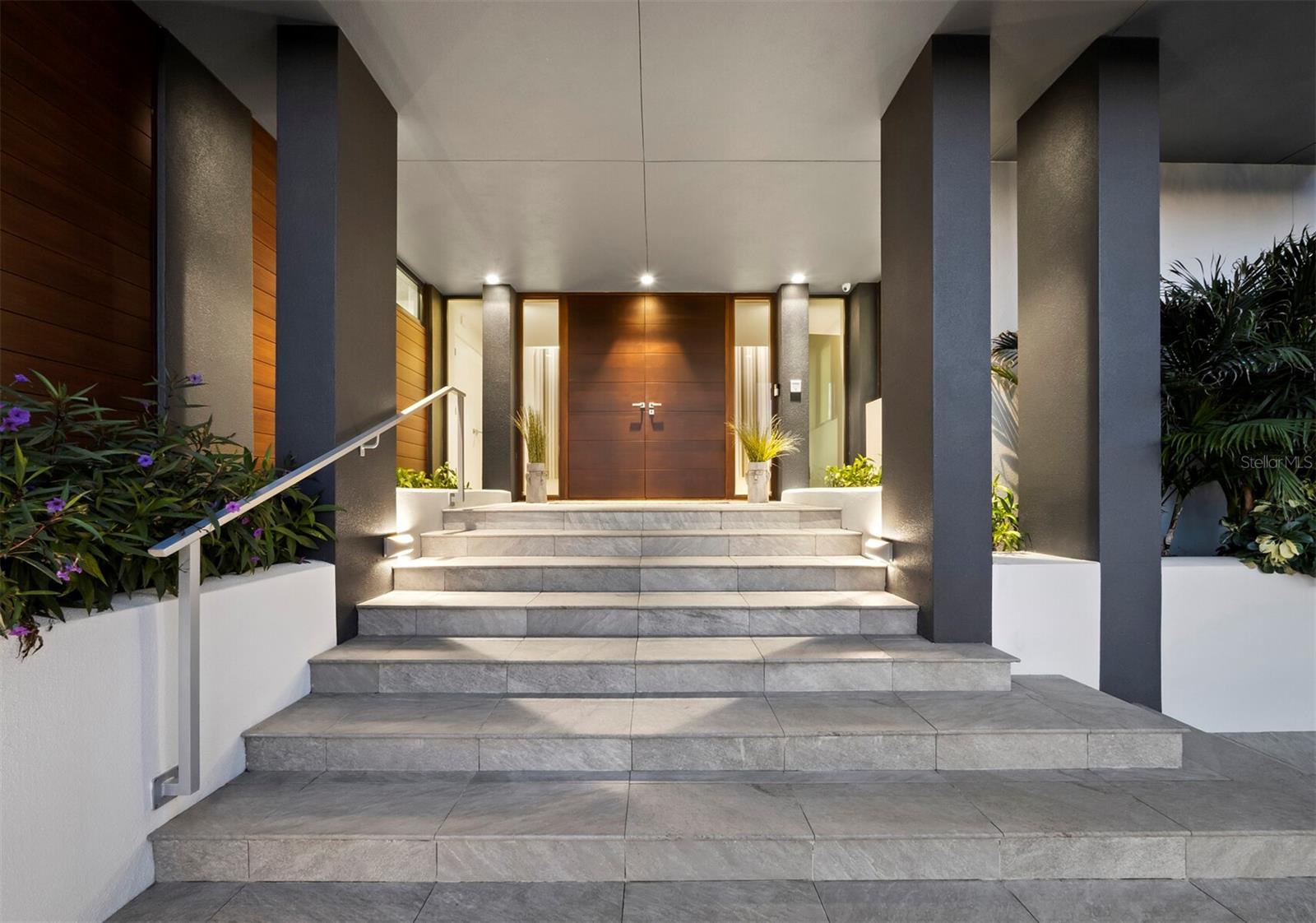 BAY ISLES - Residential