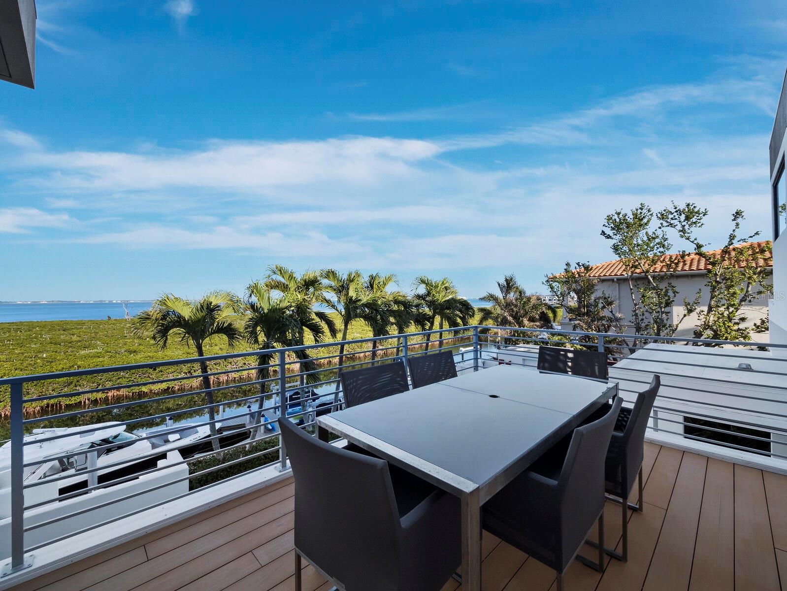 BAY ISLES - Residential