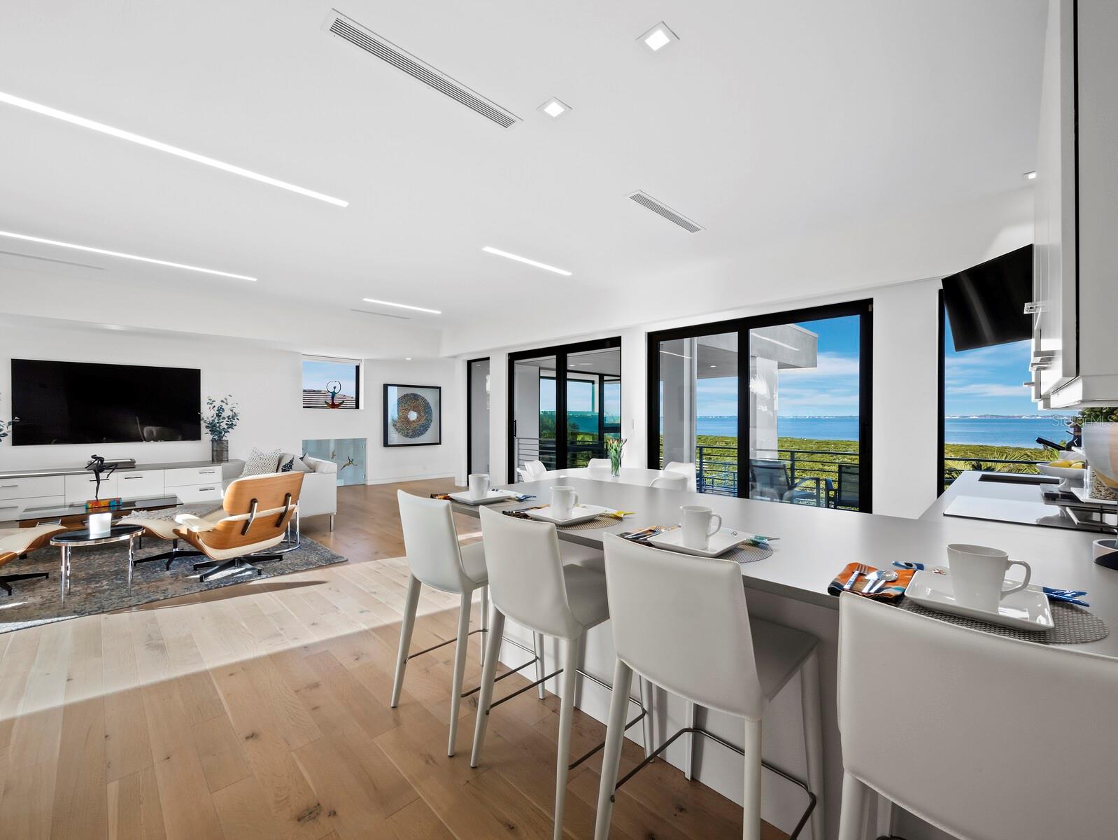 BAY ISLES - Residential