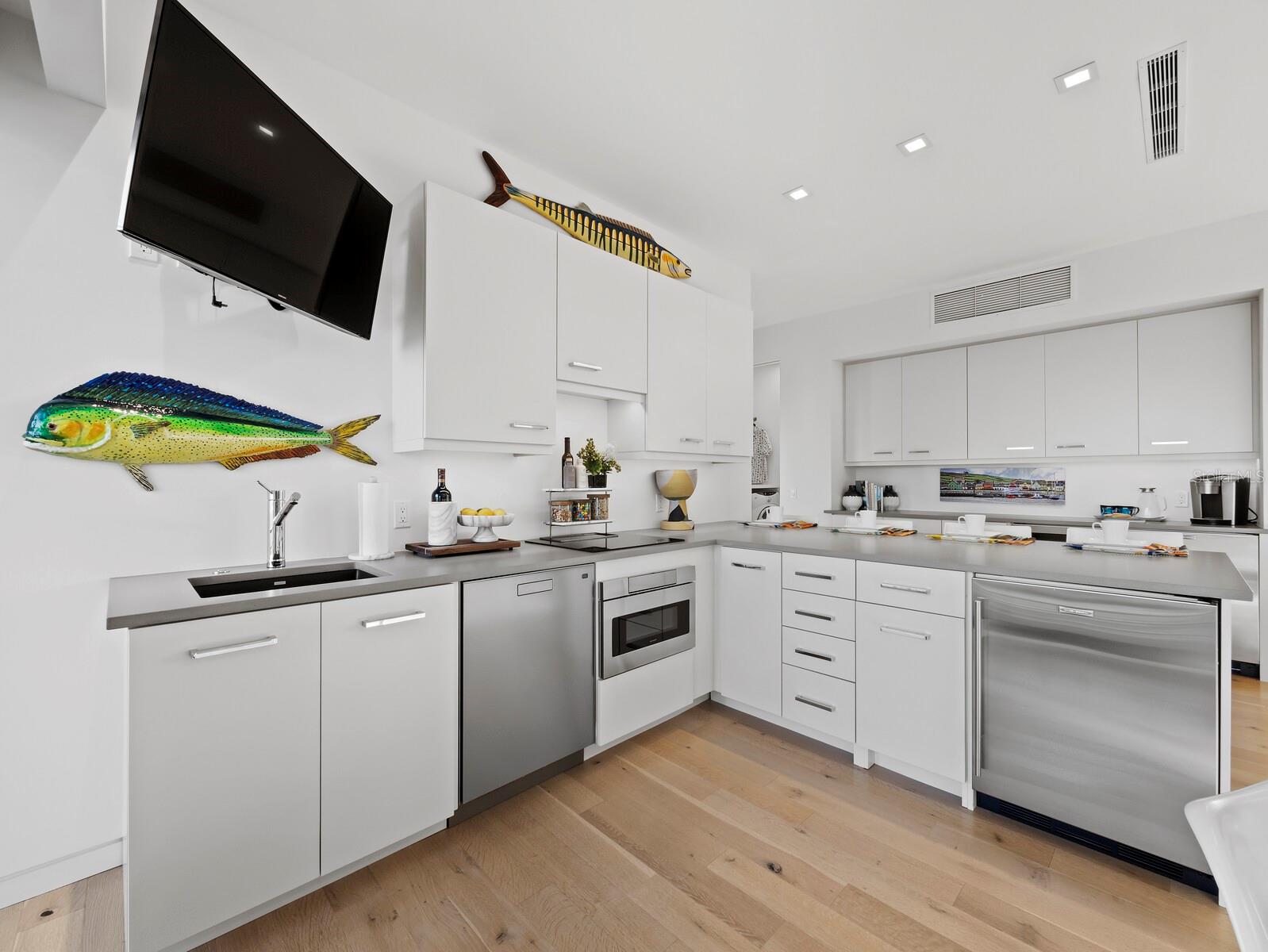 BAY ISLES - Residential
