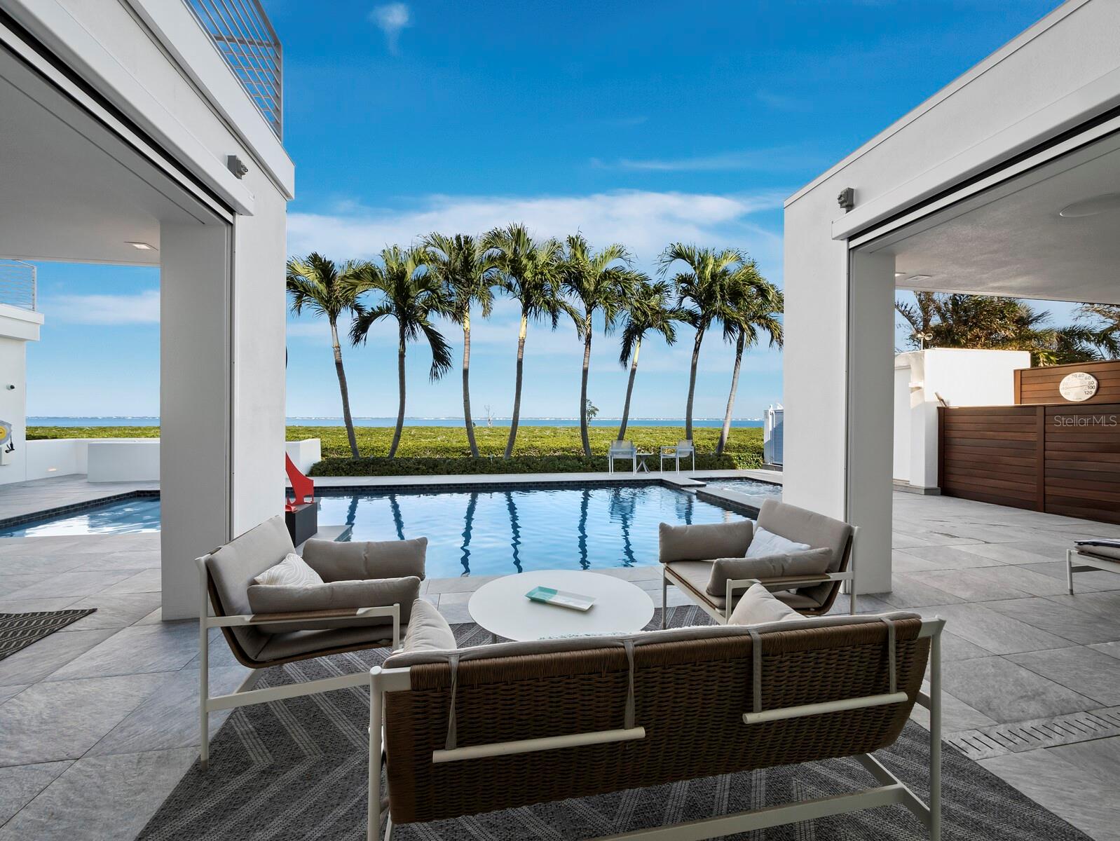 BAY ISLES - Residential