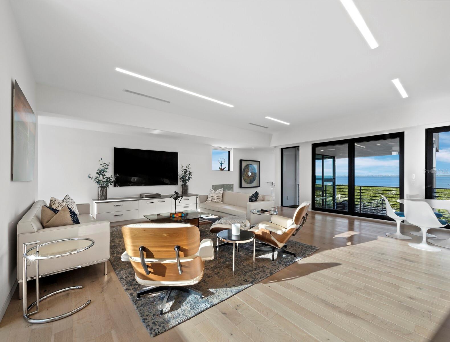 BAY ISLES - Residential