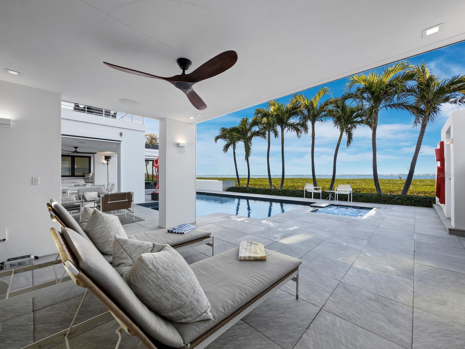 BAY ISLES - Residential