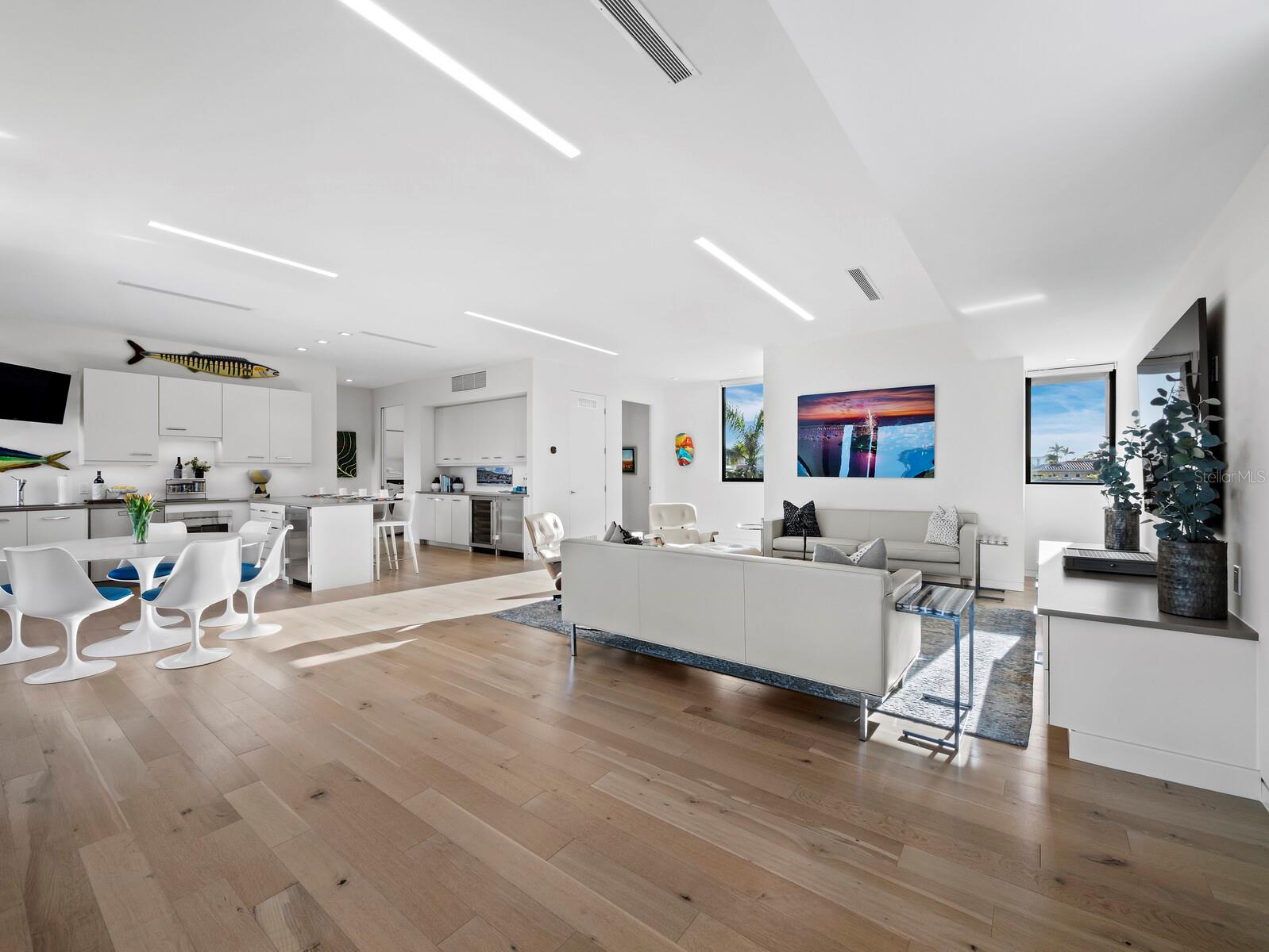 BAY ISLES - Residential