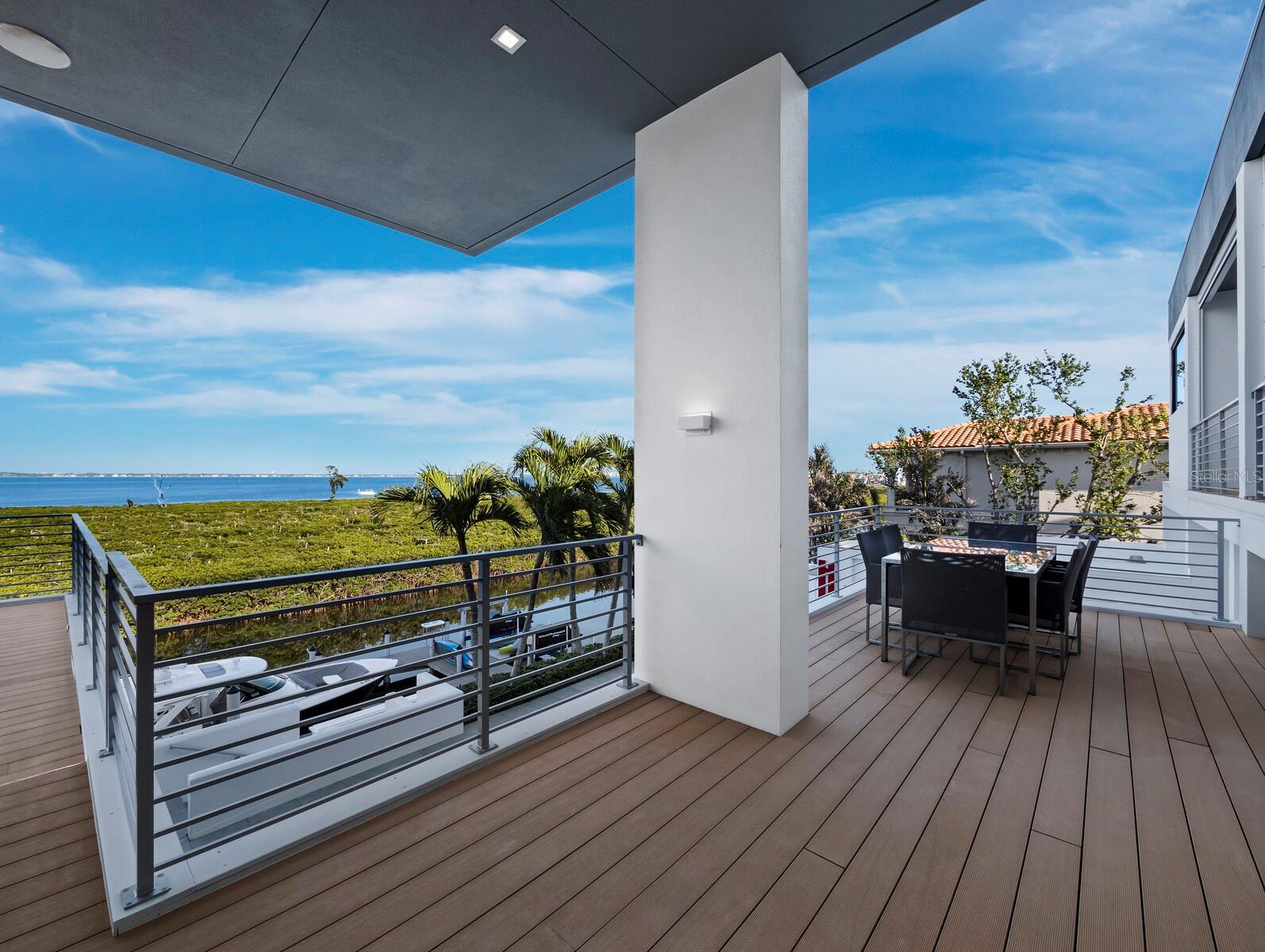 BAY ISLES - Residential