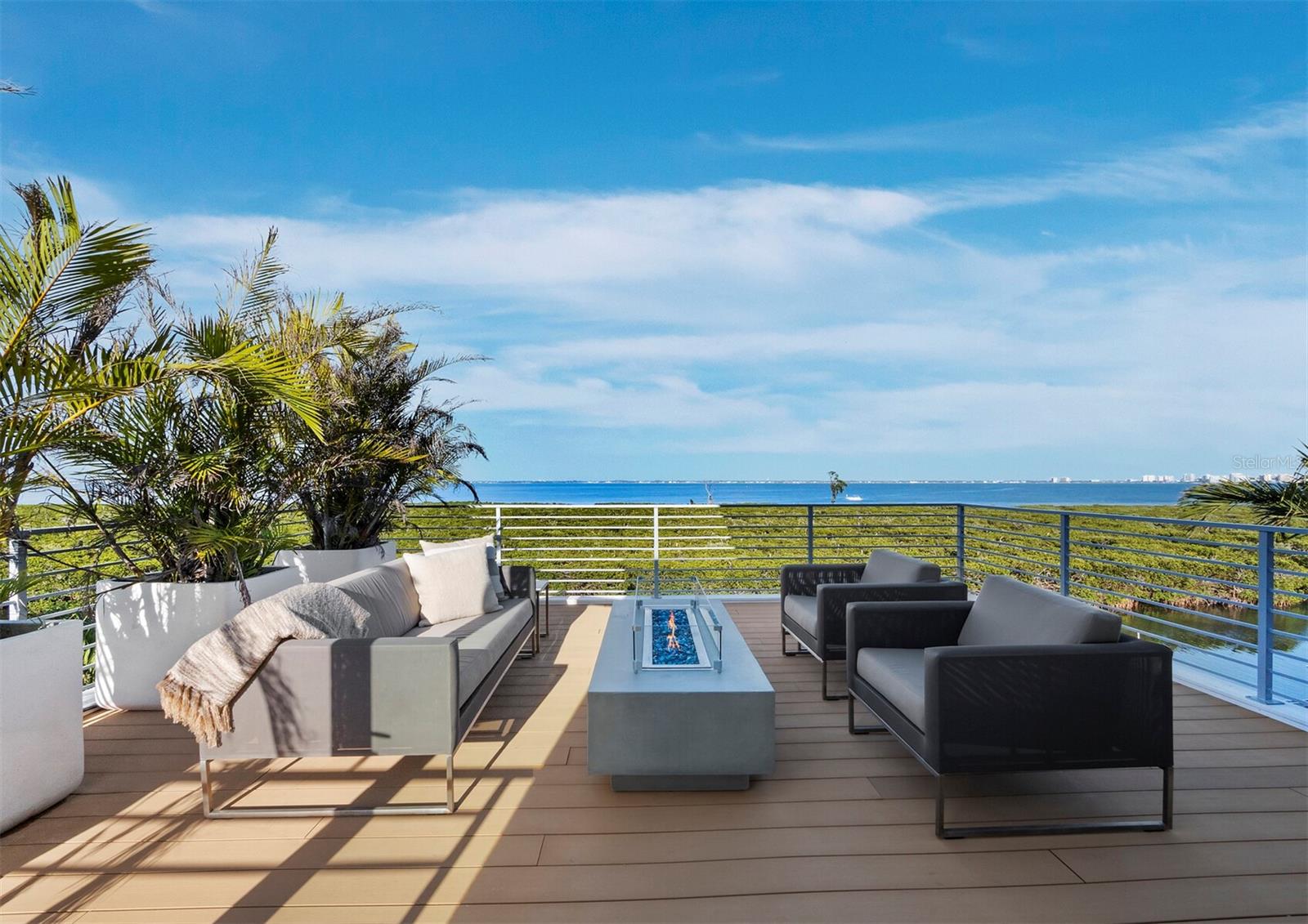 BAY ISLES - Residential