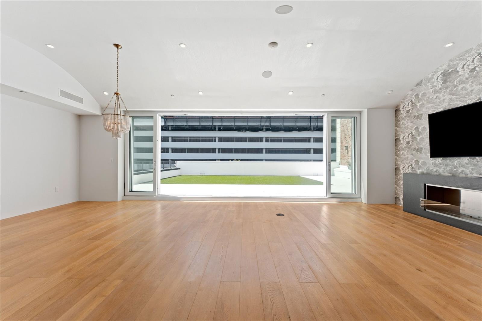 SOHO ON CENTRAL CONDO - Residential Lease